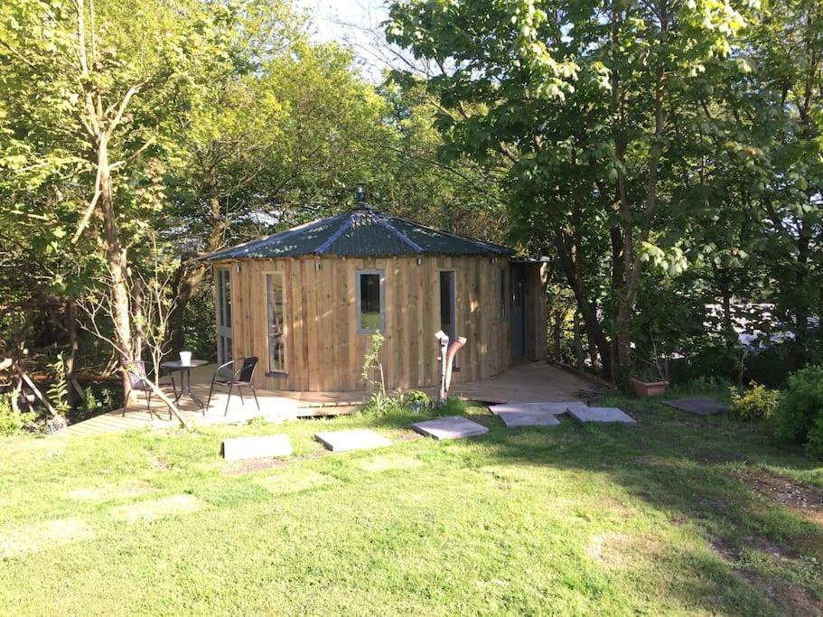 The Roundhouse - Unique Space Nestled In The Trees Begelly Buitenkant foto